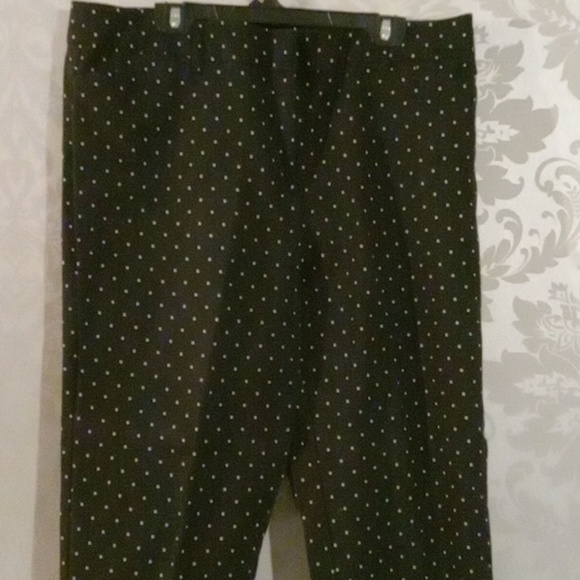 Liz Claiborne Black Leggings with White Dots - Picture 2 of 5